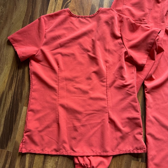 Figs Womens Scrub Set in Fireside - Picture 6 of 8